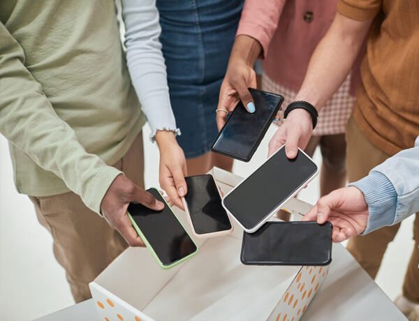 ▷ Celulares y Computadoras: Donación Tecnológica para el Progreso en Perú